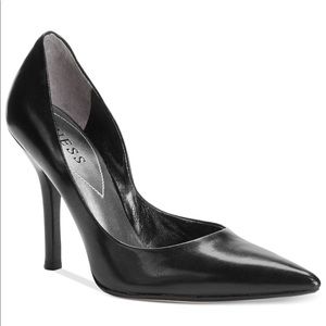 GUESS Black Carrie Pumps